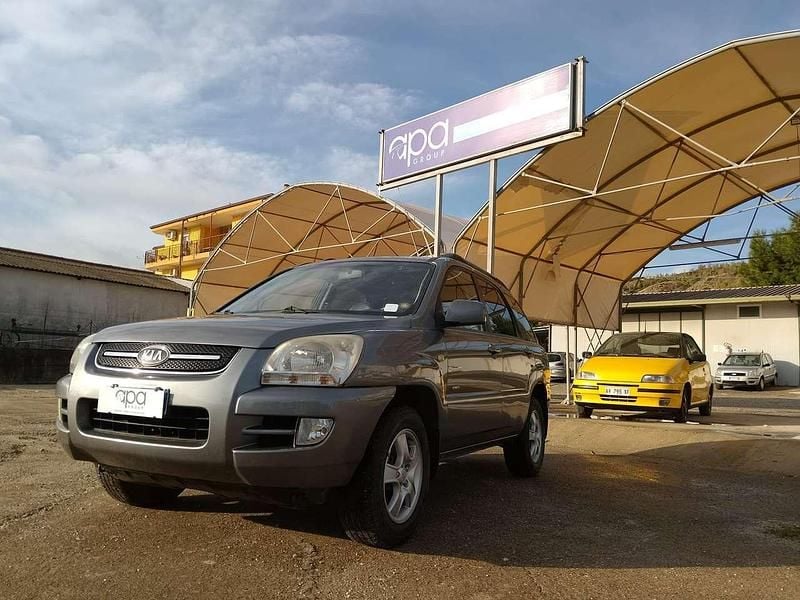 Usata Kia Sportage Active 141 CV (103 kW) 2007 Grigio SUV