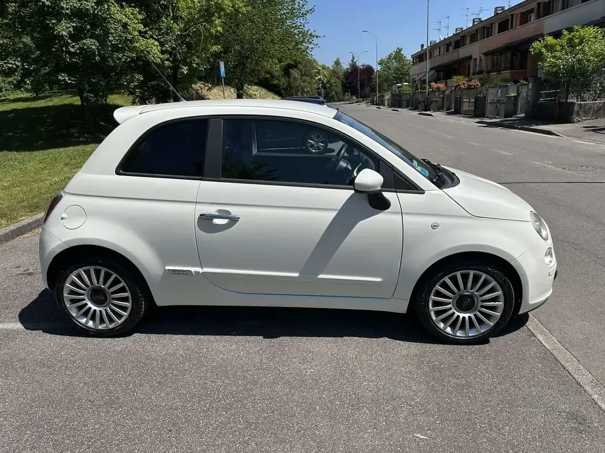 Usata Fiat 500 86 CV (63 kW) 2011 Bianco Utilitaria