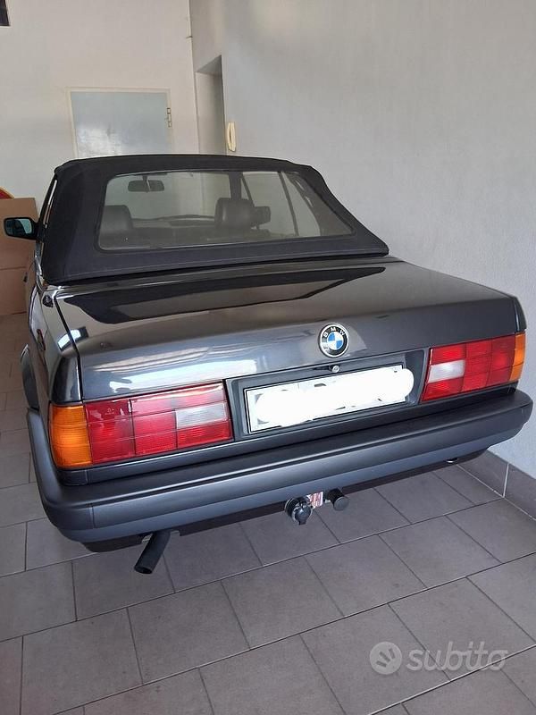 Usata BMW 318 Cabriolet 116 CV (85 kW) 1992 Nero Cabrio