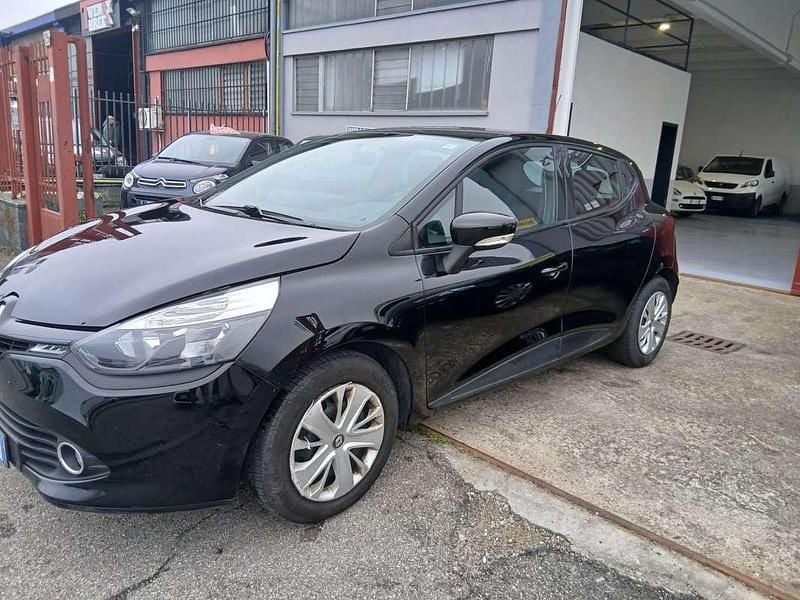 Usata Renault Clio IV 73 CV (53 kW) 2015 Berlina