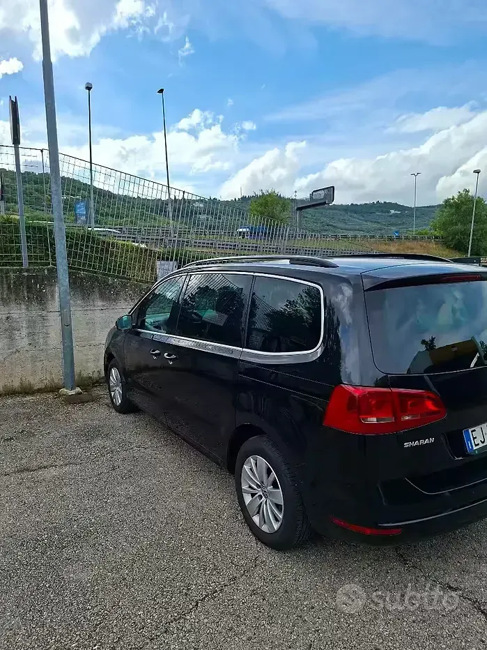 Usata VW Sharan 140 CV (102 kW) 2011 Nero Monovolume
