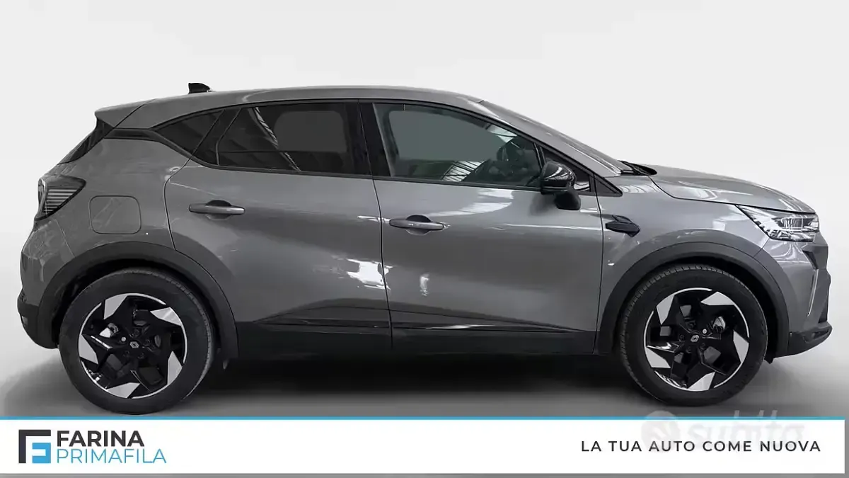 Usata Renault Captur Techno 94 CV (69 kW) 2024 Grigio SUV