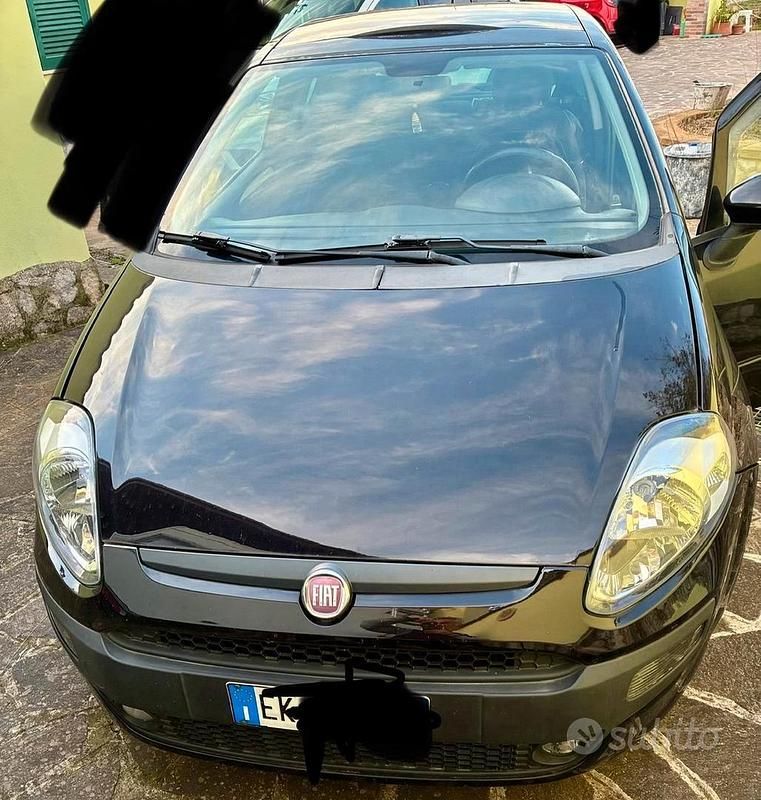 Usata Fiat Punto 95 CV (69 kW) 2012 Nero Berlina