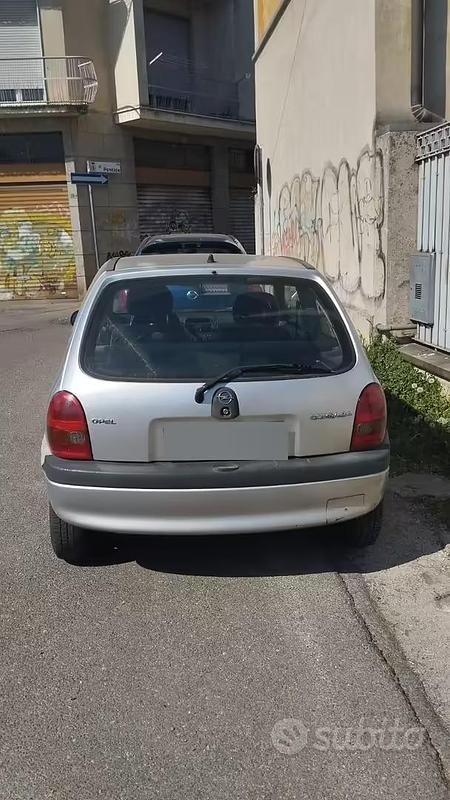 Usata Opel Corsa Swing 60 CV (44 kW) 1998 Grigio Utilitaria