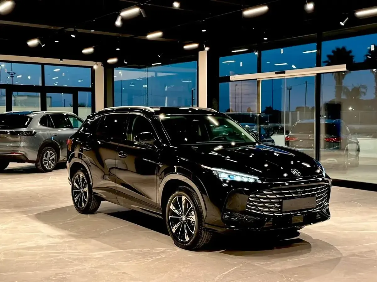 Nuova MG HS Luxury 142 CV (104 kW) 2026 Nero SUV