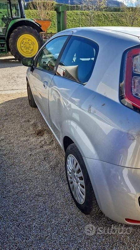 Usata Fiat Punto 2011 Grigio Utilitaria