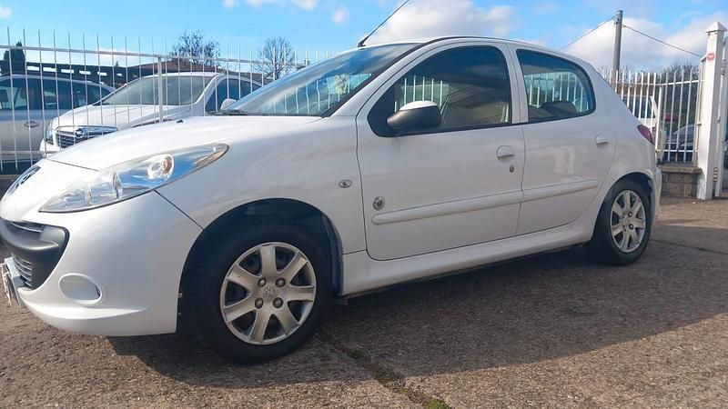 Usata Peugeot 206 57 CV (41 kW) 2012 Bianco Berlina