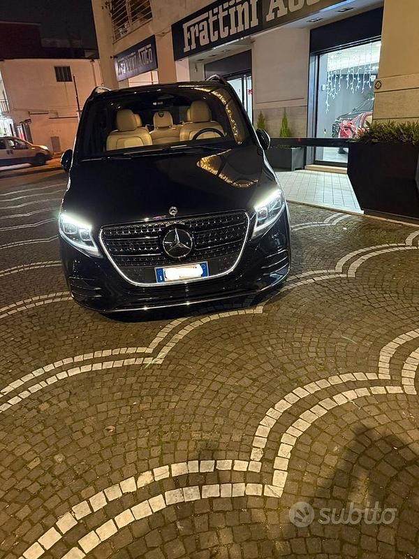 Usata Mercedes V230 2025 Nero Monovolume