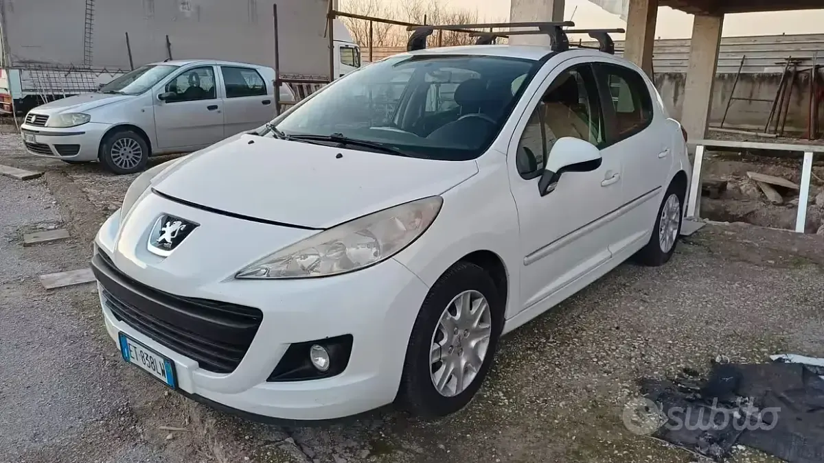 Usata Peugeot 207 70 CV (51 kW) 2013 Berlina