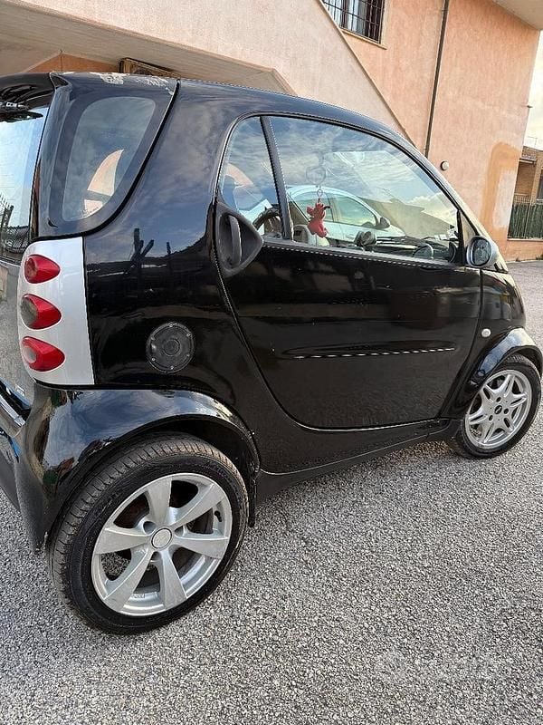 Usata Smart ForTwo Coupé 41 CV (30 kW) 2003 Nero Coupé