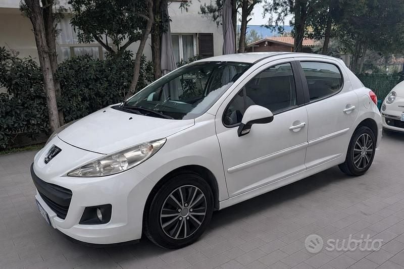 Usata Peugeot 207 2011 Bianco Utilitaria