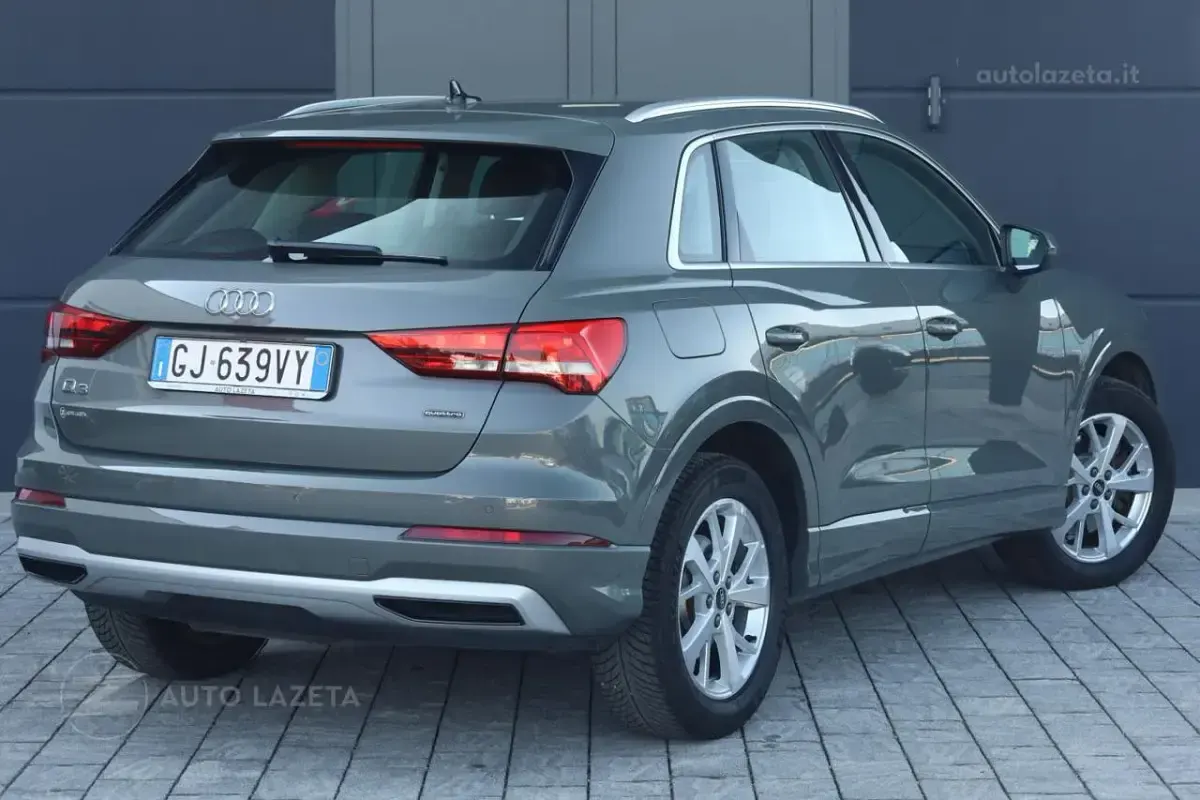 Usata Audi Q3 Advanced 200 CV (147 kW) 2022 Grigio metallizzato SUV