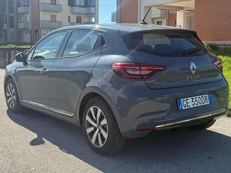 Usata Renault Clio V Business 91 CV (66 kW) 2021 Grigio Berlina