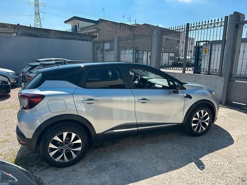Usata Renault Captur Intens 115 CV (84 kW) 2021 Grigio SUV