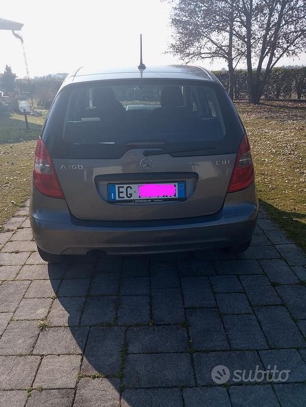 Usata Mercedes A160 2011 Grigio Berlina