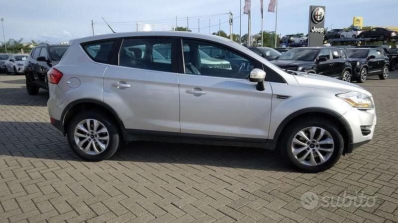 Usata Ford Kuga 163 CV (119 kW) 2012 Grigio SUV