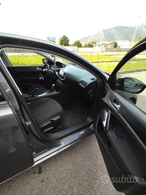 Usata Peugeot 308 Business-Line 120 CV (88 kW) 2017 Grigio Station wagon