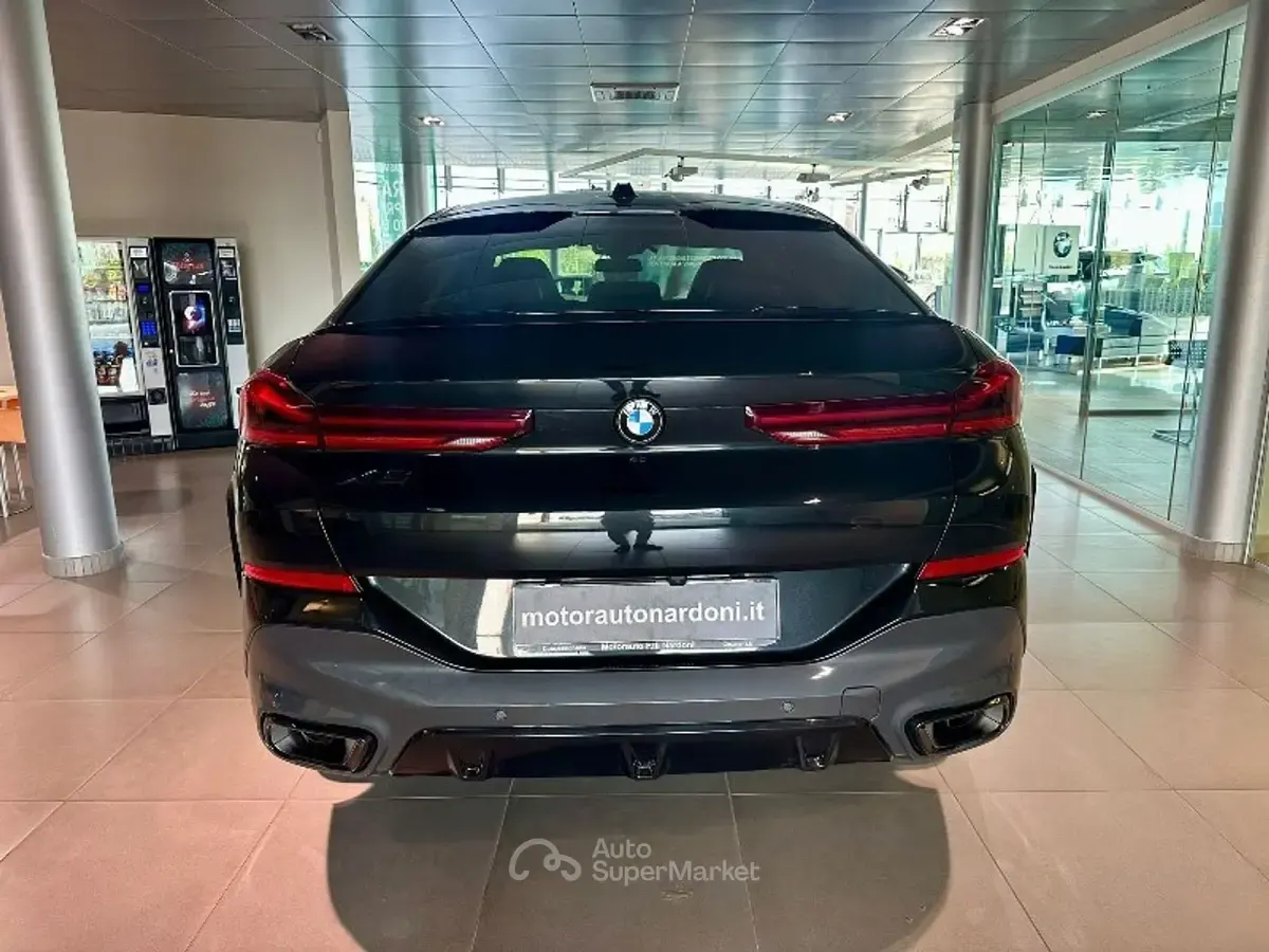 Usata BMW X6 M Sport 352 CV (258 kW) 2024 Nero SUV