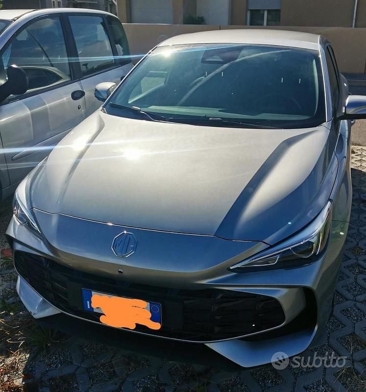 Nuova MG MG3 Luxury 200 CV (147 kW) 2025 Grigio Utilitaria