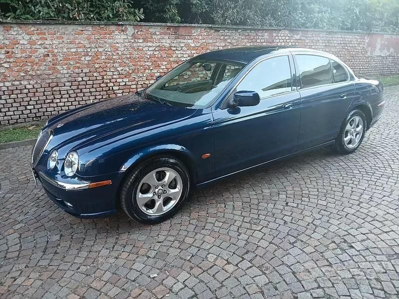 Usata Jaguar S-Type 175 CV (128 kW) 2001 Blu Berlina