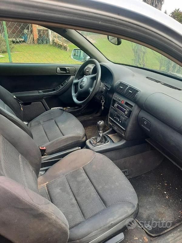 Usata Audi A3 102 CV (75 kW) 2002 Utilitaria