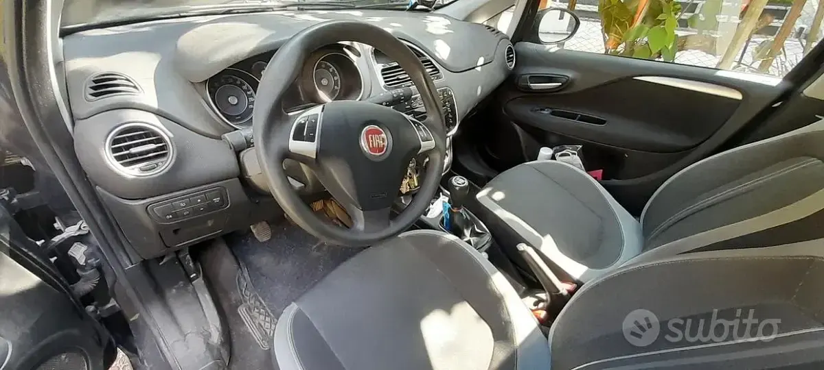 Usata Fiat Grande Punto 95 CV (69 kW) 2012 Nero Utilitaria