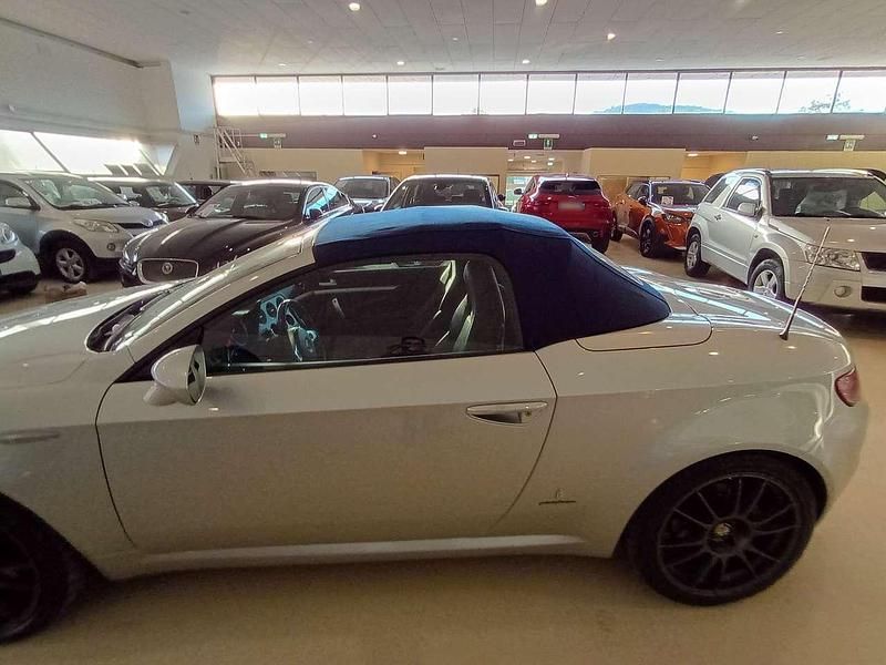Usata Alfa Romeo Spider 260 CV (191 kW) 2009 Argento Cabrio