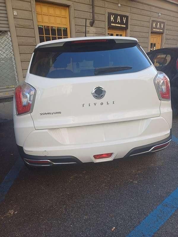 Bianco Usata 2019 Ssangyong (KGM) Tivoli SUV | 9700 € - Immagine 1/4