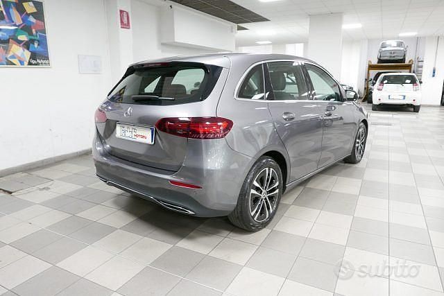 Usata Mercedes B180 Progressive 116 CV (85 kW) 2023 Antracite Utilitaria