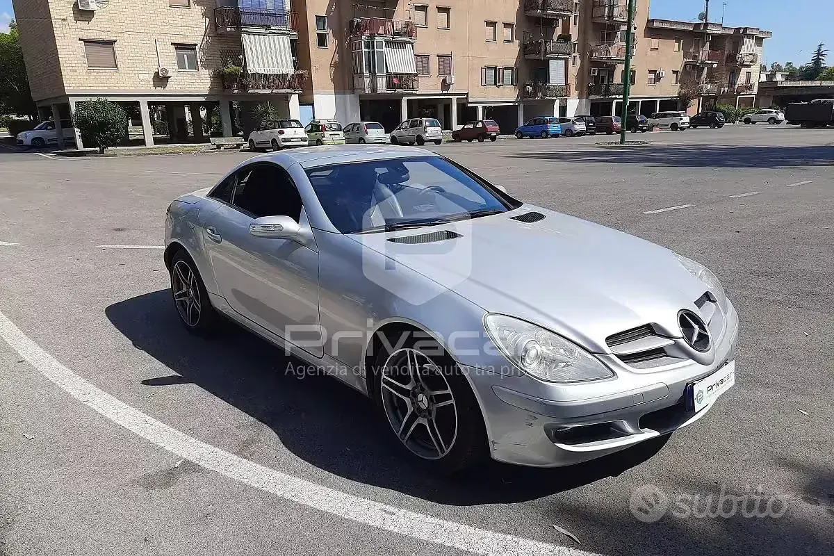 Usata Mercedes SLK200 163 CV (119 kW) 2004 Grigio Cabrio