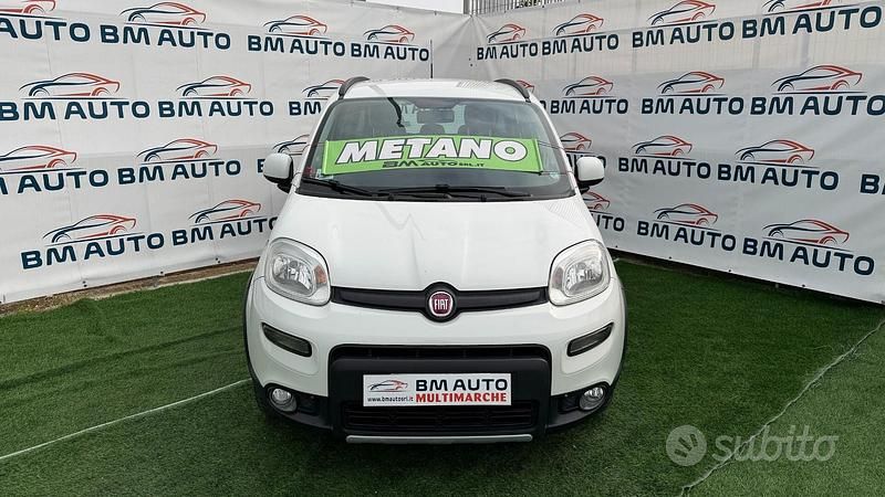 Usata Fiat Panda Trekking 80 CV (58 kW) 2015 Bianco Utilitaria