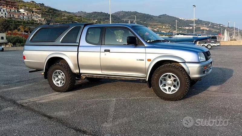 Usata Mitsubishi L200 2001 Grigio Pick-up