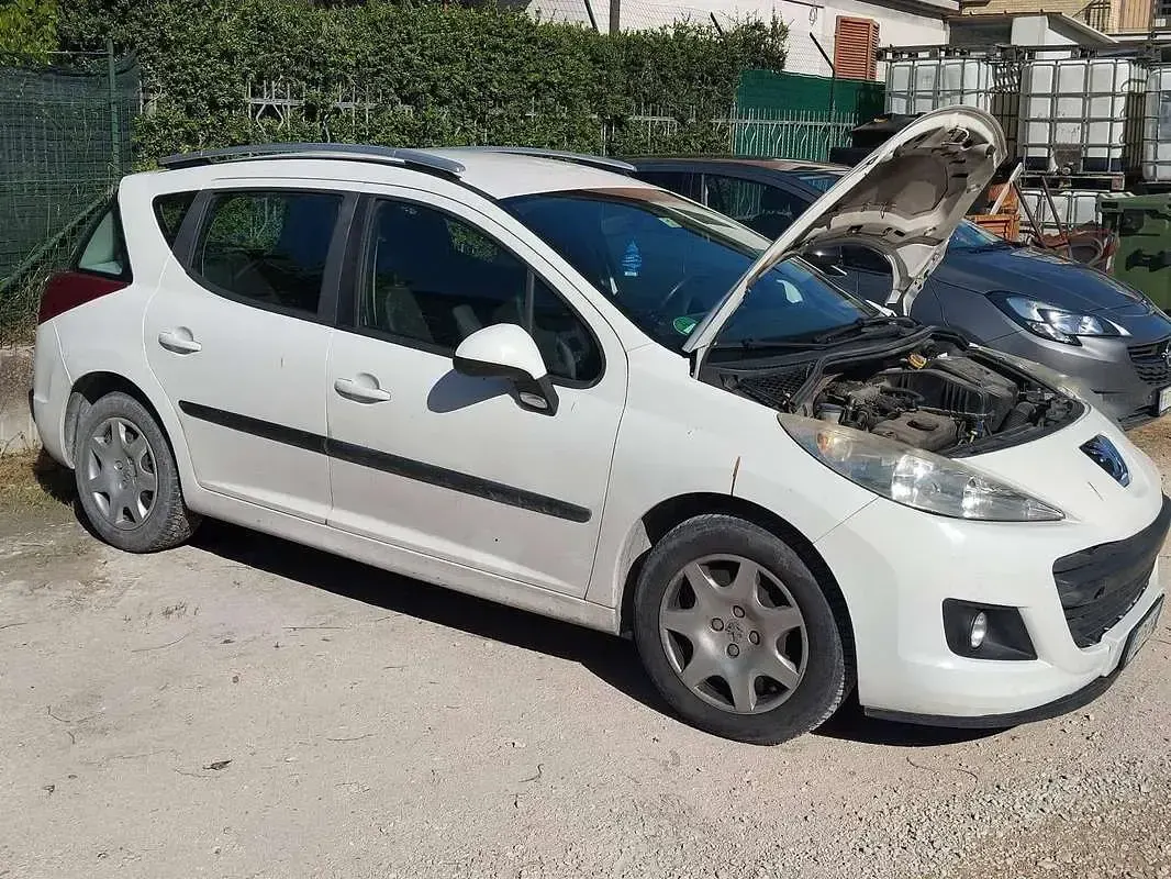 Usata Peugeot 207 73 CV (53 kW) 2010 Bianco Station wagon