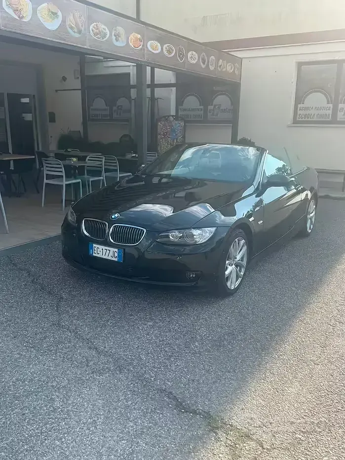 Usata BMW 325 Cabriolet 204 CV (150 kW) 2010 Nero Cabrio
