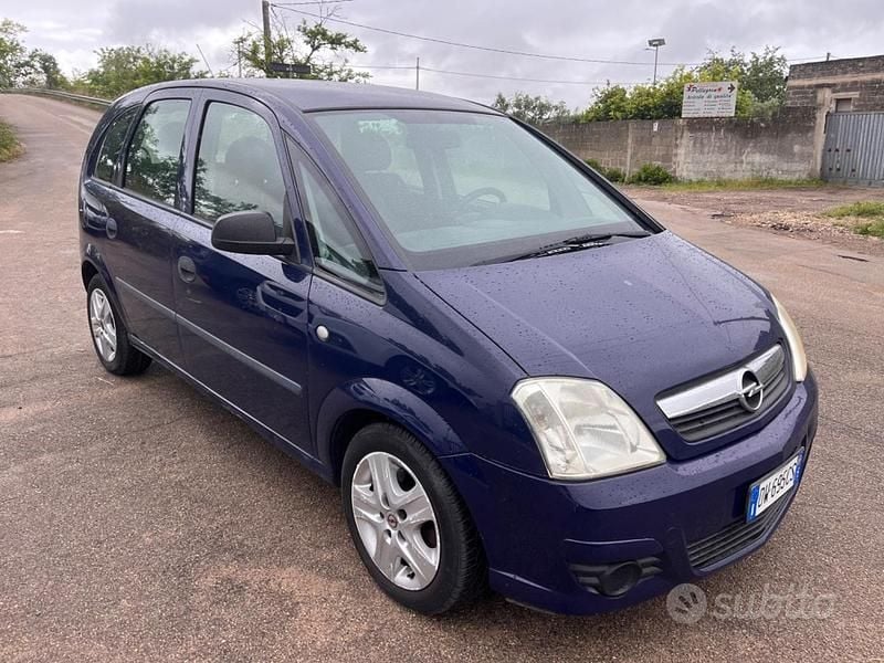 Usata Opel Meriva Enjoy 90 CV (66 kW) 2010 Nero Monovolume