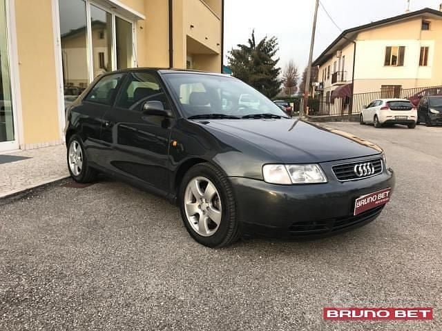 Usata Audi A3 149 CV (109 kW) 1999 Grigio Utilitaria