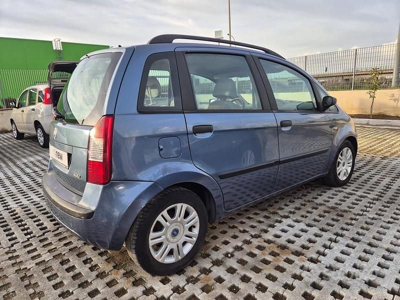 Usata Fiat Idea Emotion 70 CV (51 kW) 2004 Blu Monovolume