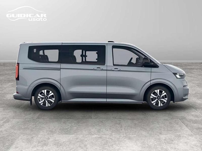 Nuova VW Caravelle Life 2025 Light grey metallizzato Monovolume