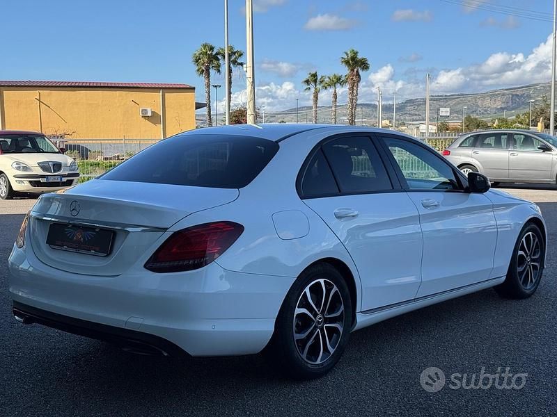 Usata Mercedes C220 160 CV (117 kW) 2019 Bianco Berlina