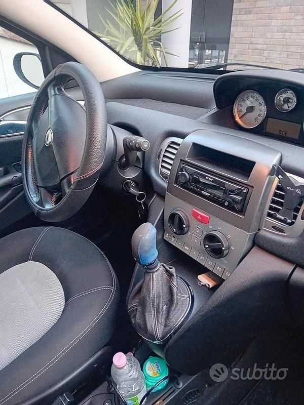 Nero Usata 2006 Lancia Ypsilon Due volumi | 2400 € - Immagine 1/4
