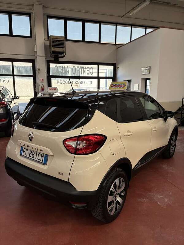 Usata Renault Captur Zen 90 CV (66 kW) 2016 Other SUV