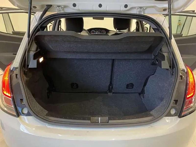 Usata Lancia Ypsilon Silver 69 CV (50 kW) 2020 Bianco Utilitaria