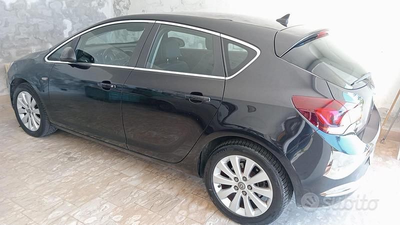 Usata Opel Astra Cosmo 2015 Nero Berlina