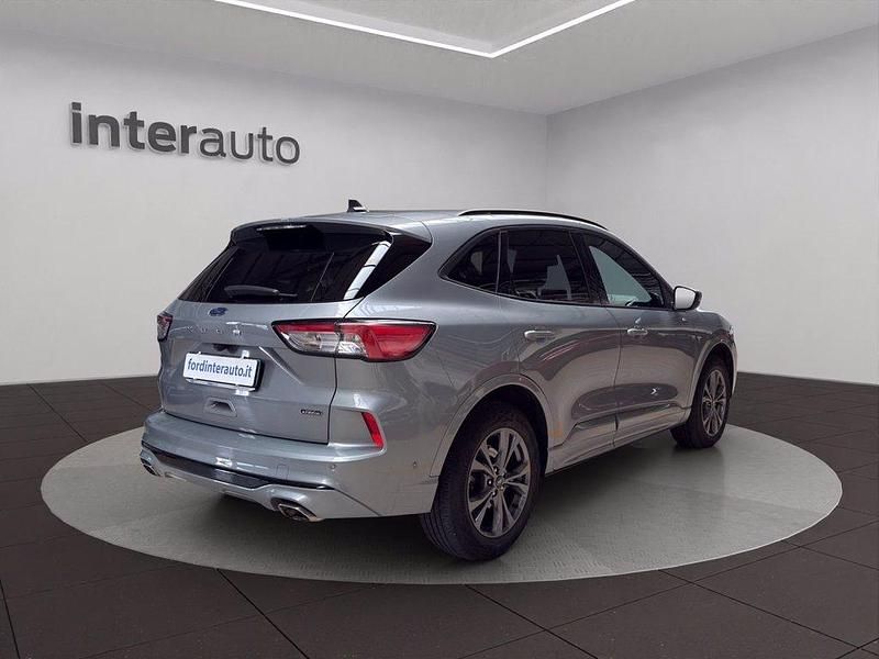 Usata Ford Kuga ST-Line X 225 CV (165 kW) 2022 Solar silver SUV