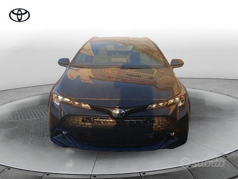 Nuova Toyota Corolla Active 97 CV (71 kW) 2025 Blu Station wagon