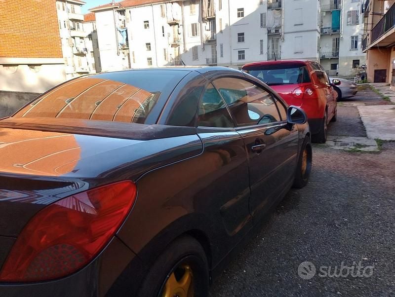 Usata Peugeot 207 CC 120 CV (88 kW) 2008 Nero Cabrio