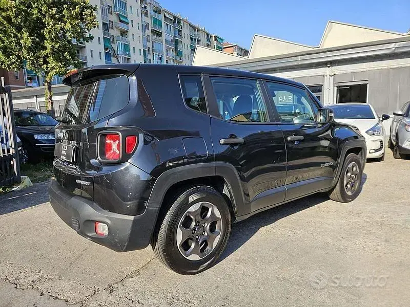 Usata Jeep Renegade Sport 95 CV (69 kW) 2017 Nero SUV