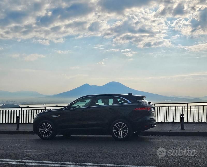 Usata Jaguar F-Pace Prestige 180 CV (132 kW) 2019 Nero SUV