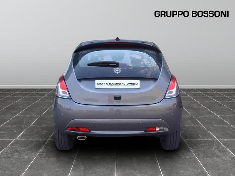 Usata Lancia Ypsilon S 70 CV (51 kW) 2024 Grigio Utilitaria