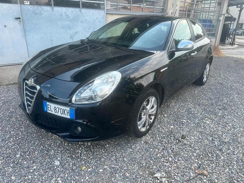 Usata Alfa Romeo Giulietta Distinctive 169 CV (124 kW) 2012 Nero Utilitaria